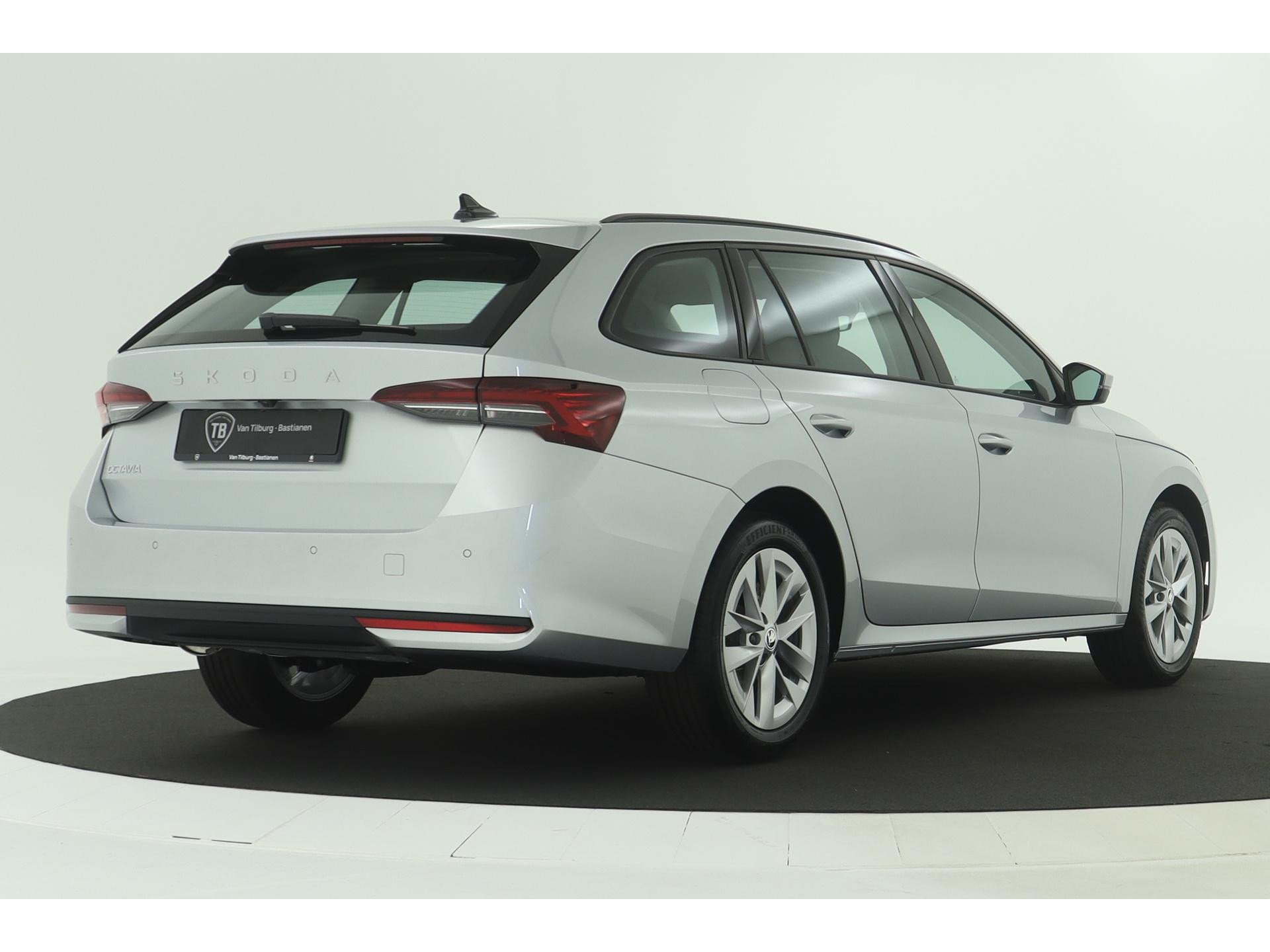 Škoda - Octavia Combi 1.5 TSI e-TEC MHEV 115 7DSG First Edition - 2024