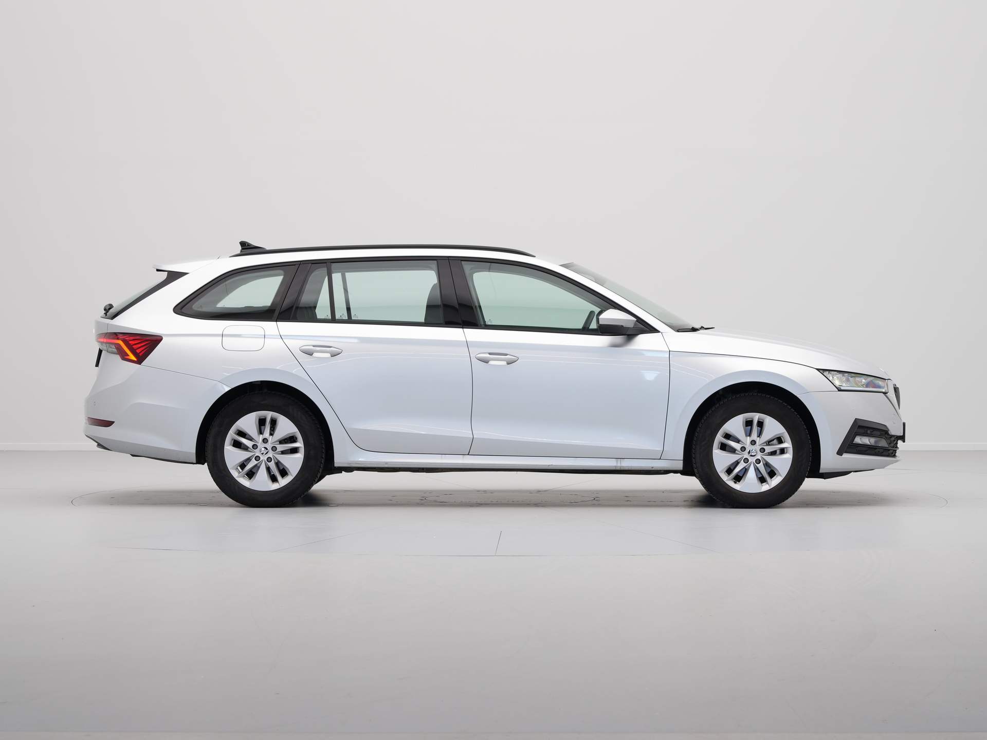 Škoda - Octavia Combi 1.0 TSI Business Edition - 2024