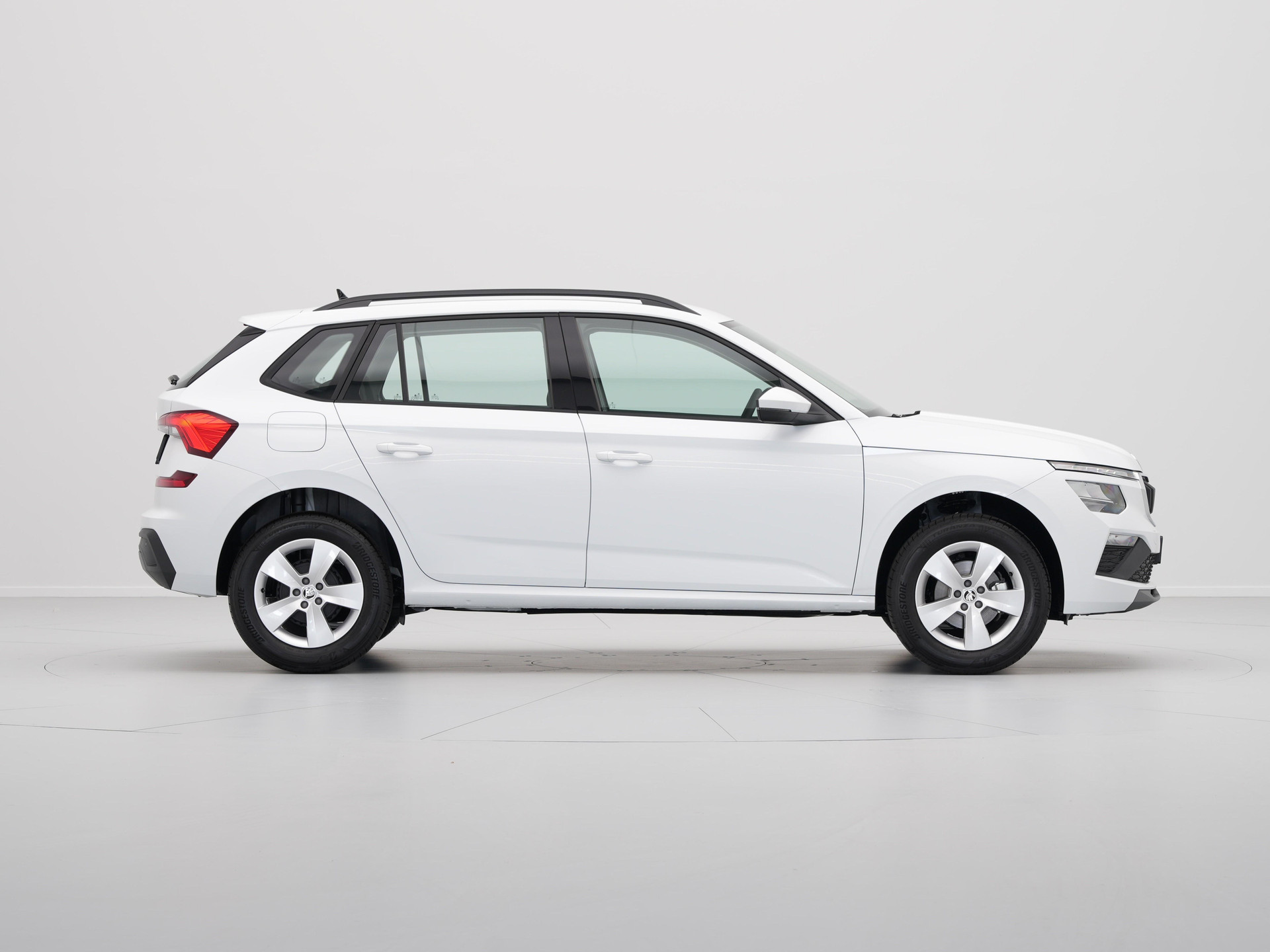 Škoda - Kamiq 1.0 TSI Greentech 115 6MT Selection - 2024