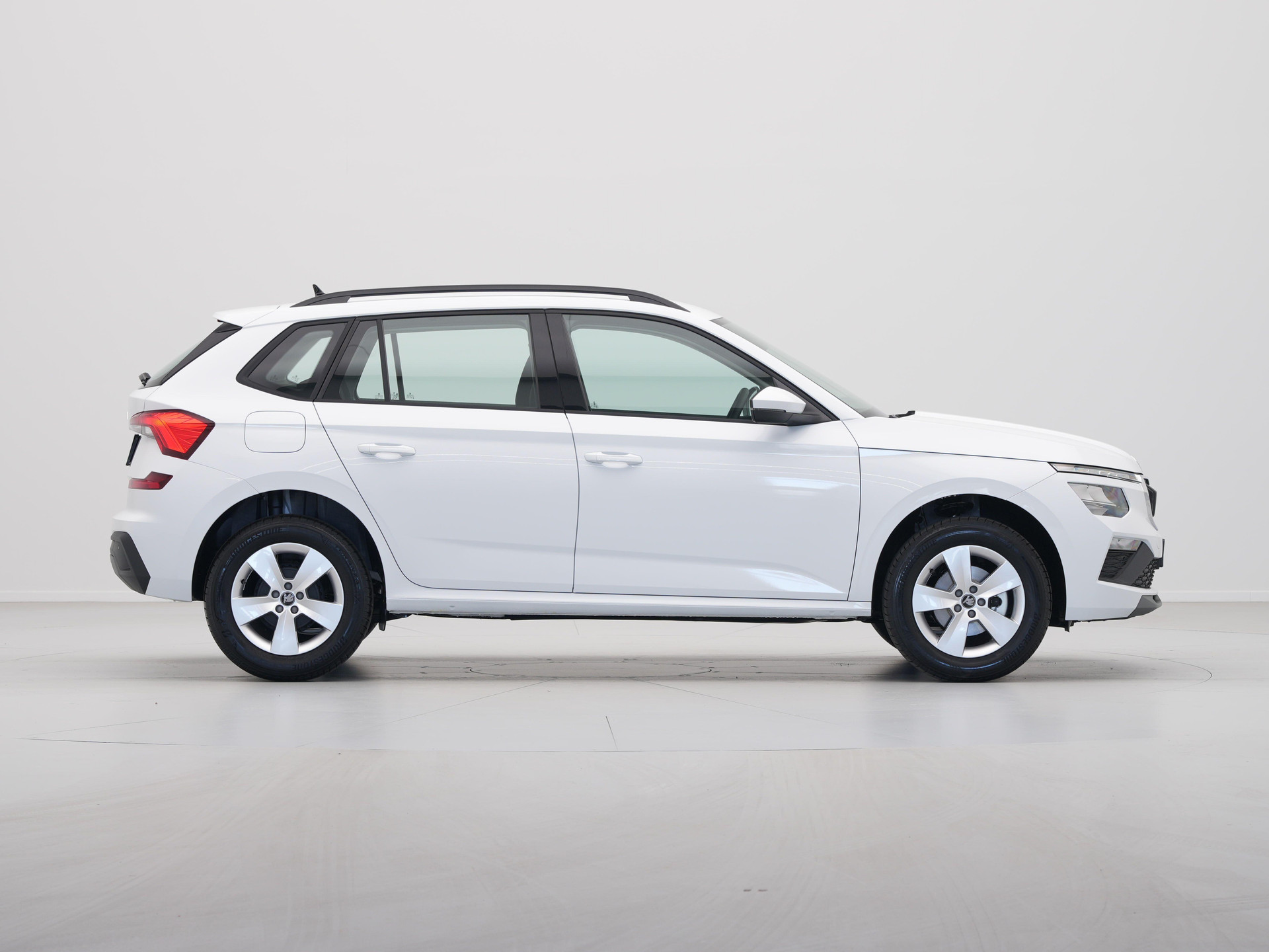 Škoda - Kamiq 1.0 TSI Greentech 115 6MT Selection - 2025